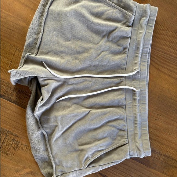 MATE The Label Shorts - Picture 2 of 5